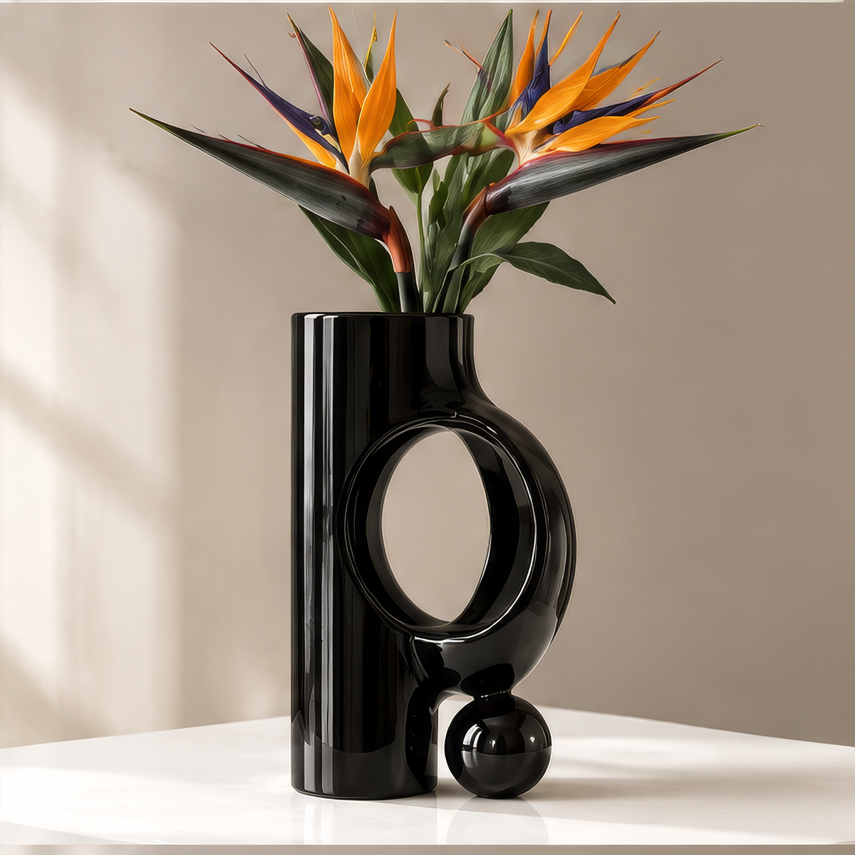 LOVINAYIY Black Geometric Circle Ceramic Vase - exquisite craftsmanship premium ceramic sculptural design detail